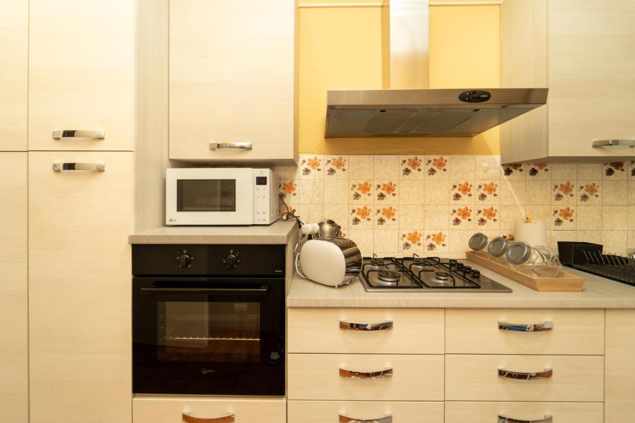 Trilocale Con Parcheggio Privato Apartman Milánó Kültér fotó
