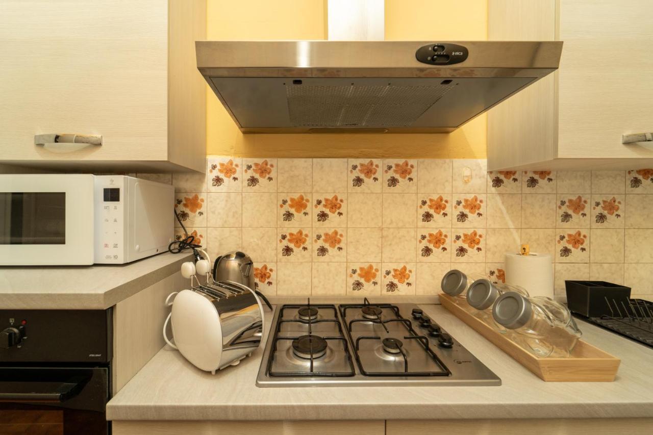 Trilocale Con Parcheggio Privato Apartman Milánó Kültér fotó